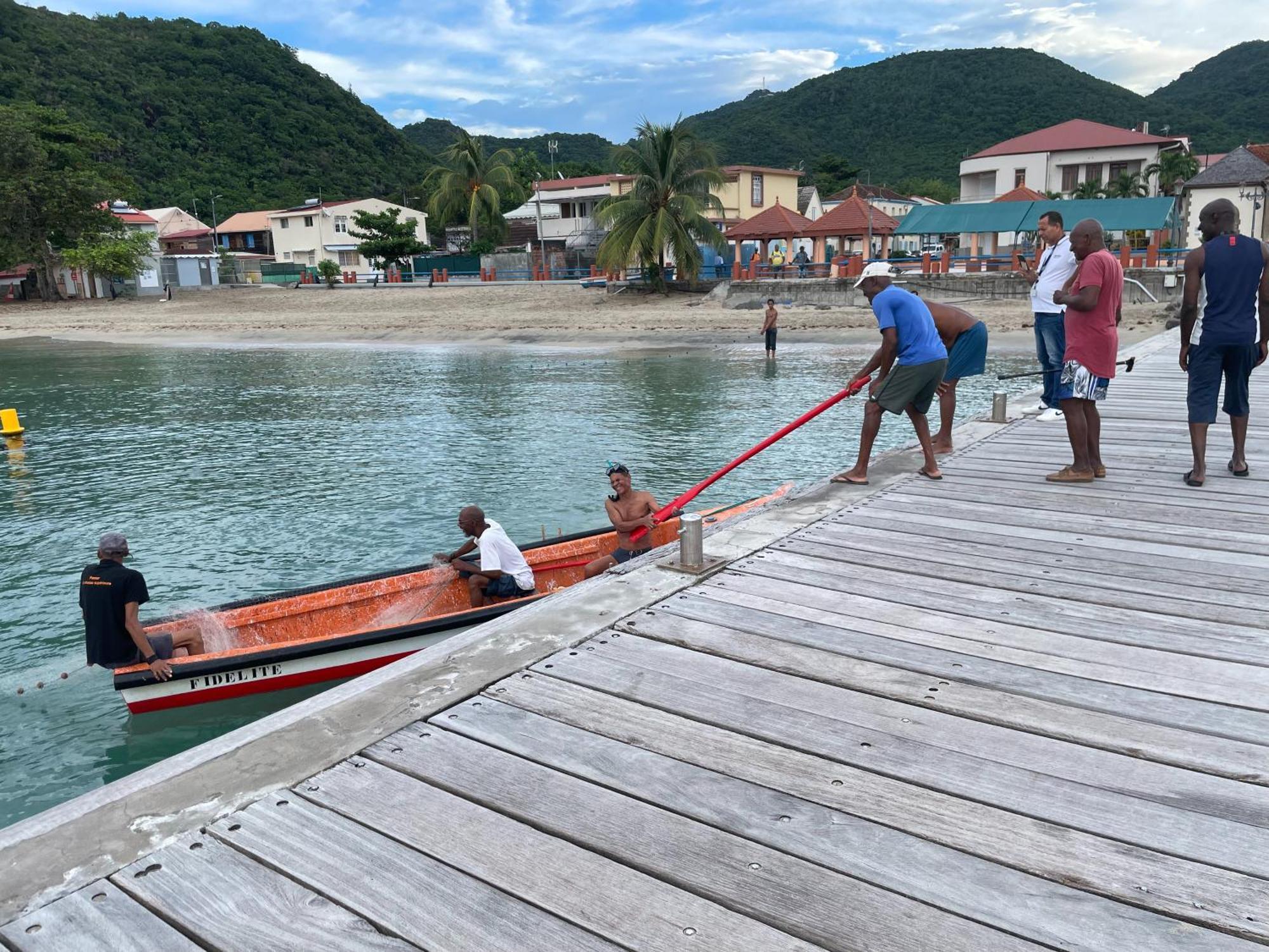 Bungalow "Doussin' Kreyol", Au Calme A 150M De La Plage Grande Anse エクステリア 写真
